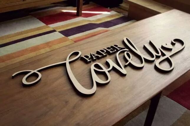 Вывеска из дерефа на заказ